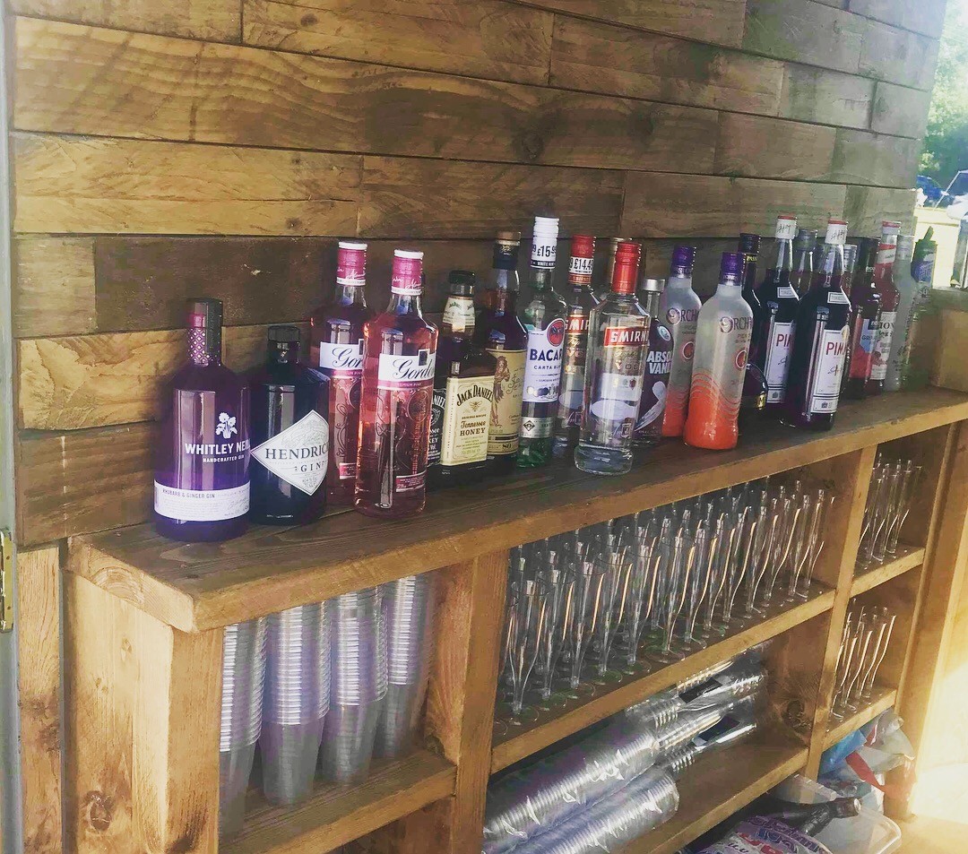 The Mini Bar, fully renovated Horse box into mobile bar | Solid Oak Designs